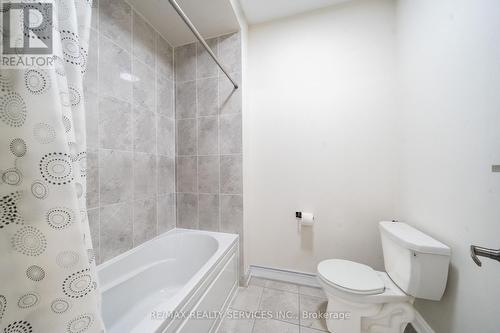 3444 Mosley Gate, Oakville, ON - Indoor Photo Showing Bathroom