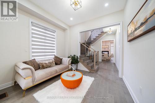 3444 Mosley Gate, Oakville, ON - Indoor Photo Showing Living Room