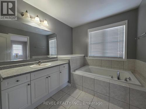 1127 Savoline Boulevard, Milton, ON - Indoor Photo Showing Bathroom