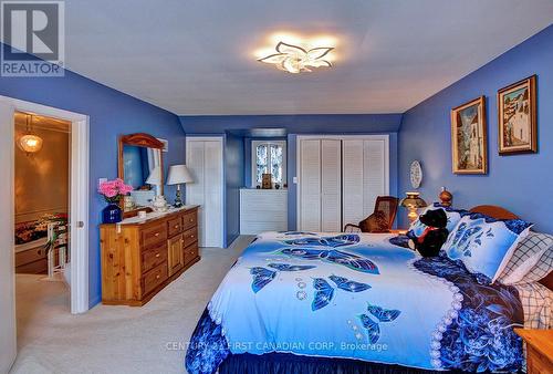 10 Regent Street, St. Thomas, ON - Indoor Photo Showing Bedroom