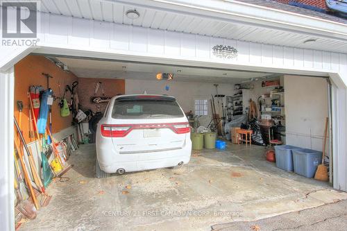 10 Regent Street, St. Thomas, ON - Indoor Photo Showing Garage