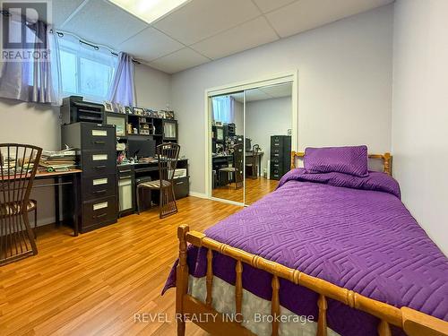 Enjoy large basement windows - 540 Mahoney Road, Timmins (Mtj - Mountjoy Rural), ON - Indoor Photo Showing Bedroom