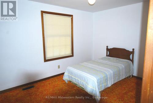 62 King Street N, Minto, ON - Indoor Photo Showing Bedroom