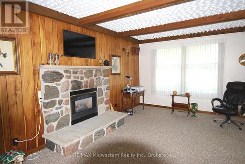 62 King Street N, Minto, ON - Indoor With Fireplace