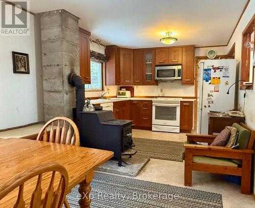 173266 Mulock Road, West Grey, ON - Indoor Photo Showing Other Room