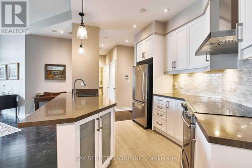 1506 - 10 Bloorview Place, Toronto, ON - Indoor Photo Showing Kitchen With Upgraded Kitchen