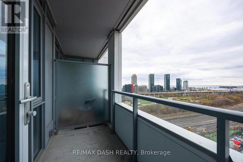 1508W - 27 Bathurst Street, Toronto, ON - Outdoor With View With Exterior