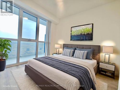 4607 - 8 Interchange Way, Vaughan, ON - Indoor Photo Showing Bedroom