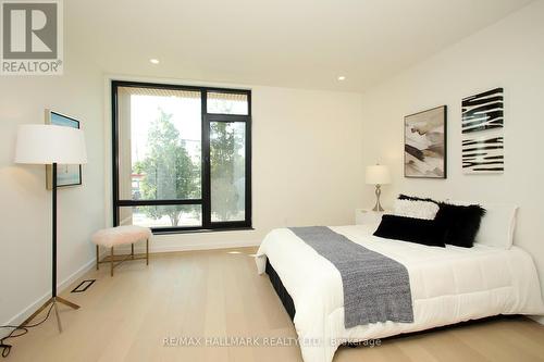 4B Owen Street, Toronto, ON - Indoor Photo Showing Bedroom