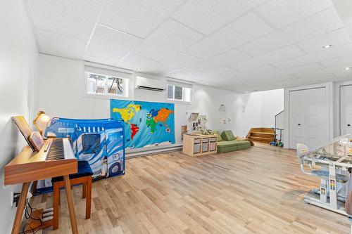 Salle familiale - 90 Rue D'Oxford, Châteauguay, QC - Indoor