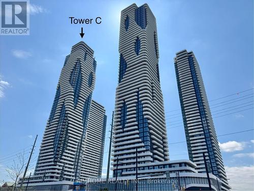 2911 - 8 Interchange Way, Vaughan, ON - Outdoor With Facade