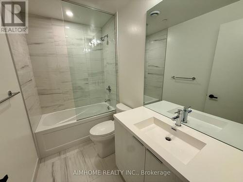 2911 - 8 Interchange Way, Vaughan, ON - Indoor Photo Showing Bathroom