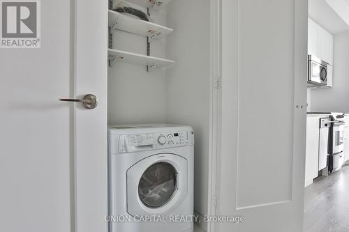 305 - 56 Annie Craig Drive, Toronto, ON - Indoor Photo Showing Laundry Room