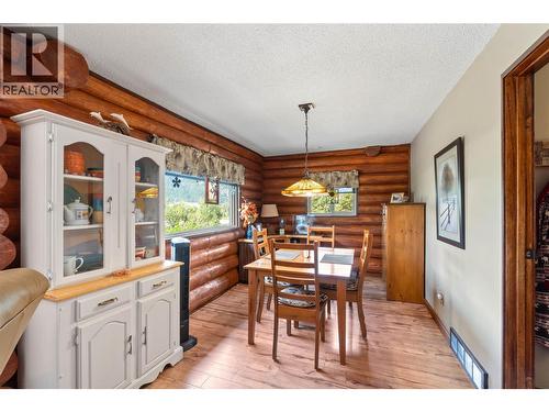 7969 Yellowhead Highway, Kamloops, BC - Indoor Photo Showing Dining Room