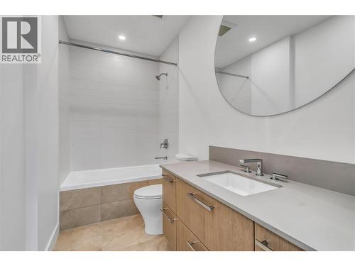 3409 Lakeshore Road Unit# Ph S607, Kelowna, BC - Indoor Photo Showing Bathroom