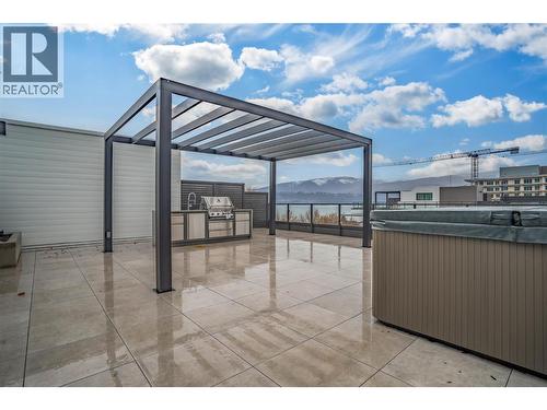 3409 Lakeshore Road Unit# Ph S607, Kelowna, BC - Outdoor