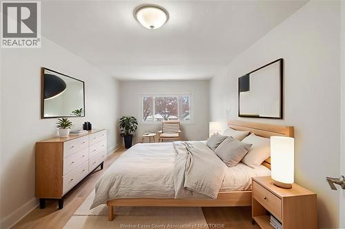 860 Edward Avenue, Windsor, ON - Indoor Photo Showing Bedroom
