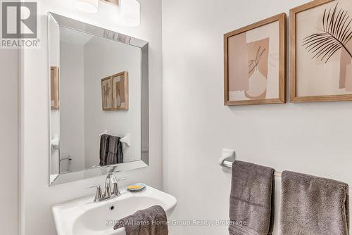 #37 - 1035 Victoria Road S, Guelph (Kortright East), ON - Indoor Photo Showing Bathroom