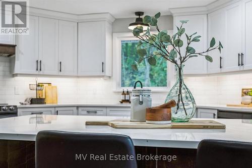7003 Beatty Line N, Centre Wellington, ON - Indoor Photo Showing Kitchen With Upgraded Kitchen