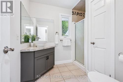 7003 Beatty Line N, Centre Wellington, ON - Indoor Photo Showing Bathroom