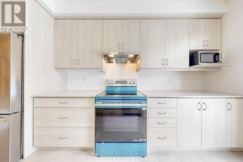 1476 Melville Bonus Crescent, Milton, ON - Indoor Photo Showing Kitchen