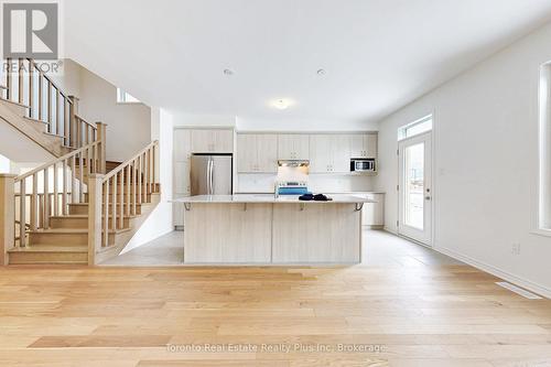 1476 Melville Bonus Crescent, Milton, ON - Indoor Photo Showing Kitchen