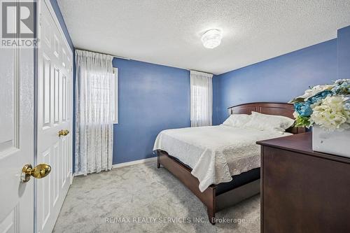 7 Duggan Drive, Brampton, ON - Indoor Photo Showing Bedroom
