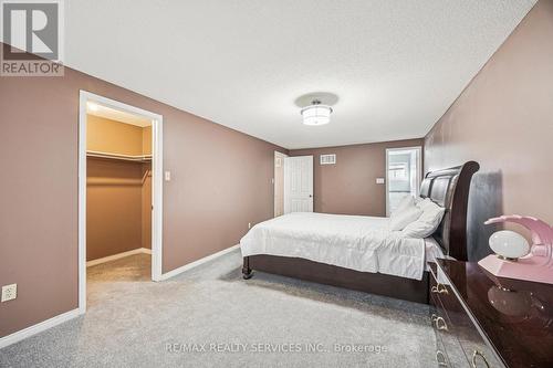 7 Duggan Drive, Brampton, ON - Indoor Photo Showing Bedroom