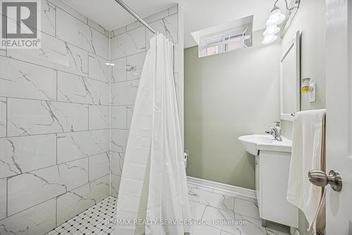 7 Duggan Drive, Brampton, ON - Indoor Photo Showing Bathroom