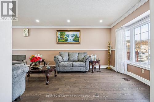 7 Duggan Drive, Brampton, ON - Indoor