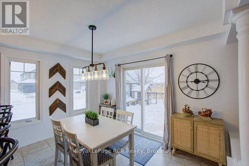 11 Green Street, Mapleton, ON - Indoor Photo Showing Dining Room