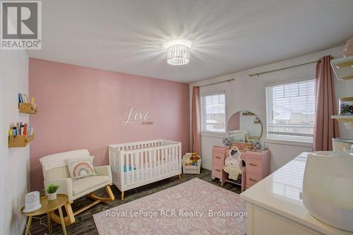 11 Green Street, Mapleton, ON - Indoor Photo Showing Bedroom