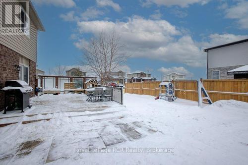 11 Green Street, Mapleton, ON - Outdoor