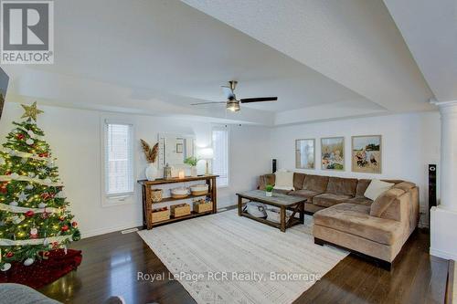 11 Green Street, Mapleton, ON - Indoor Photo Showing Living Room