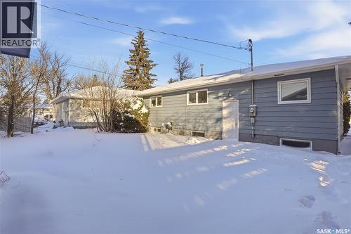 1906 Louise Avenue, Saskatoon, SK - Outdoor