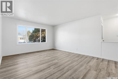 1906 Louise Avenue, Saskatoon, SK - Indoor