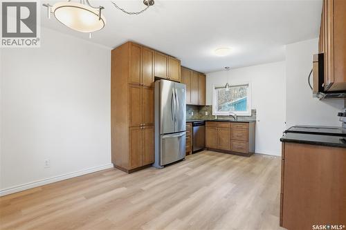 1906 Louise Avenue, Saskatoon, SK - Indoor Photo Showing Kitchen