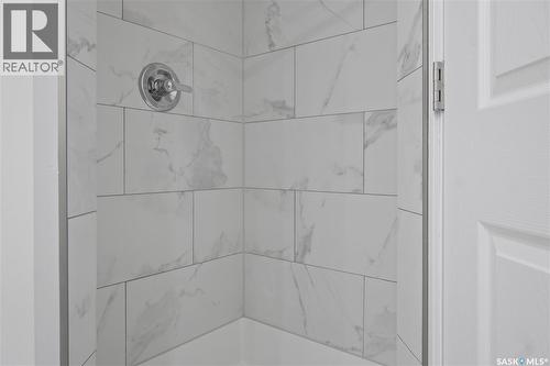 5006 Wascana Vista Court, Regina, SK - Indoor Photo Showing Bathroom