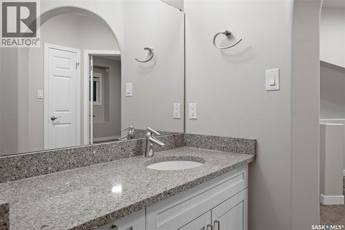 5006 Wascana Vista Court, Regina, SK - Indoor Photo Showing Bathroom