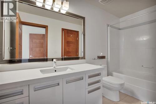 607 1303 Paton Crescent, Saskatoon, SK - Indoor Photo Showing Bathroom