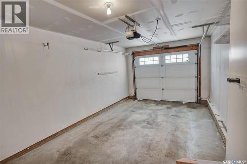 607 1303 Paton Crescent, Saskatoon, SK - Indoor Photo Showing Garage