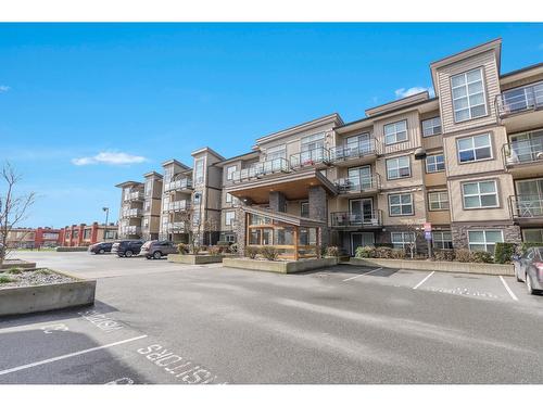 419 30515 Cardinal Avenue, Abbotsford, BC - Outdoor With Facade