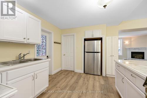 5250 Algonquin Road, Augusta, ON - Indoor Photo Showing Kitchen With Double Sink