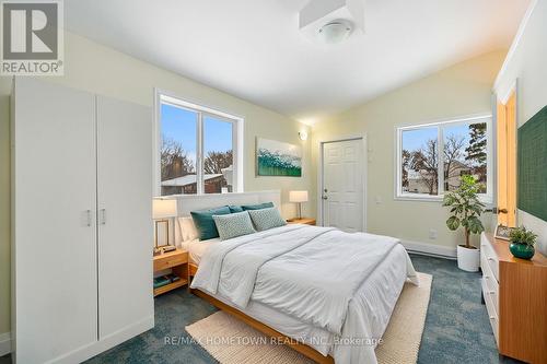 5250 Algonquin Road, Augusta, ON - Indoor Photo Showing Bedroom