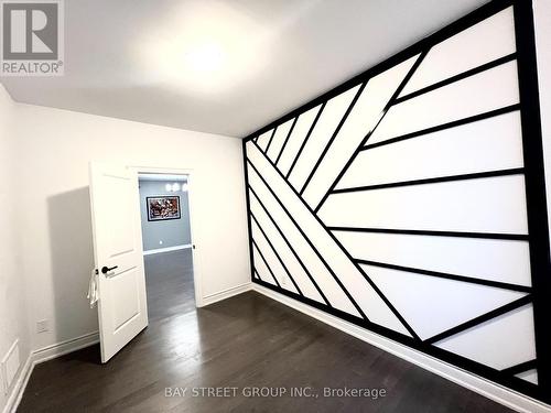 4 Middleton Drive, Wasaga Beach, ON - Indoor Photo Showing Other Room