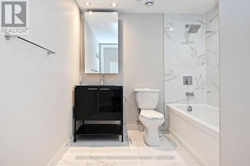1801 - 77 Shuter Street, Toronto, ON - Indoor Photo Showing Bathroom