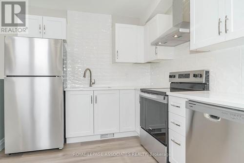 35 St George Street, Brantford, ON - Indoor Photo Showing Kitchen