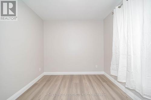1 - 35 St George Street, Brantford, ON - Indoor Photo Showing Other Room