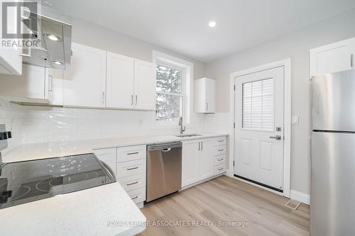 1 - 35 St George Street, Brantford, ON - Indoor Photo Showing Kitchen