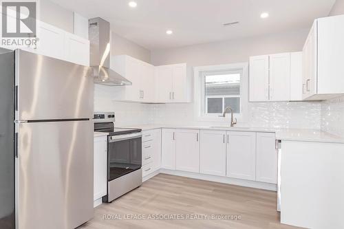1 - 35 St George Street, Brantford, ON - Indoor Photo Showing Kitchen